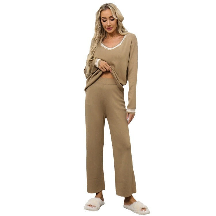 Damer elegant strick-loungewear-set med djup v-ringning och bred midja Mirla-Eva Jonsson