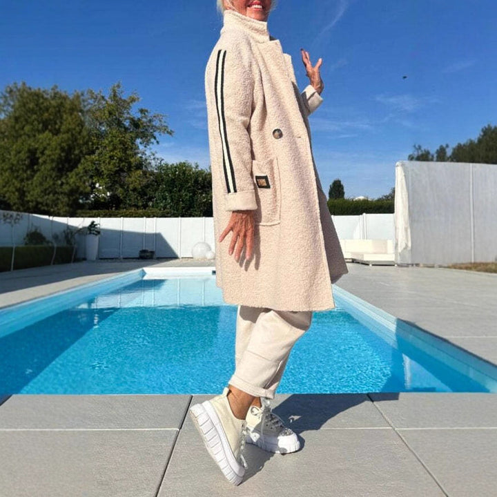 Damer elegant teddyjacka med två fickor och sportiga ränder Mirla-Eva Jonsson