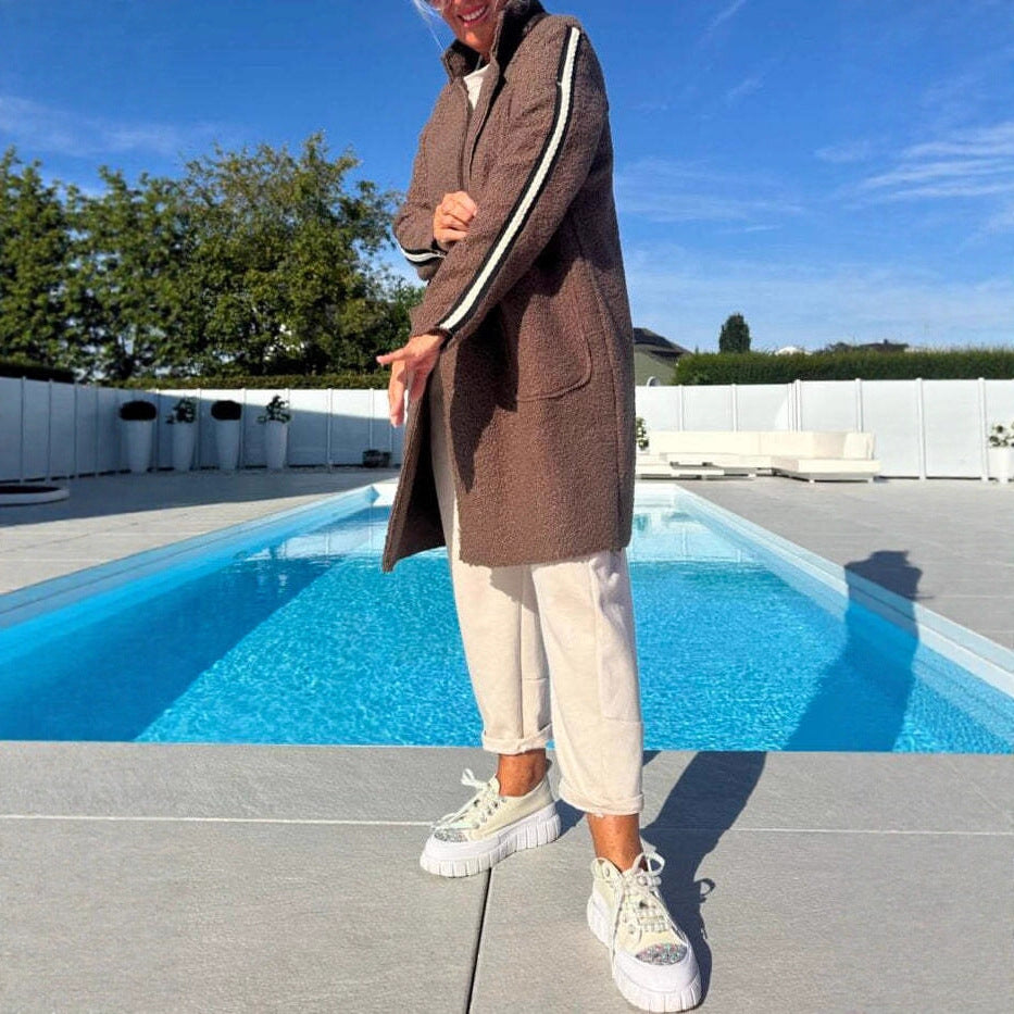 Damer elegant teddyjacka med två fickor och sportiga ränder Mirla-Eva Jonsson