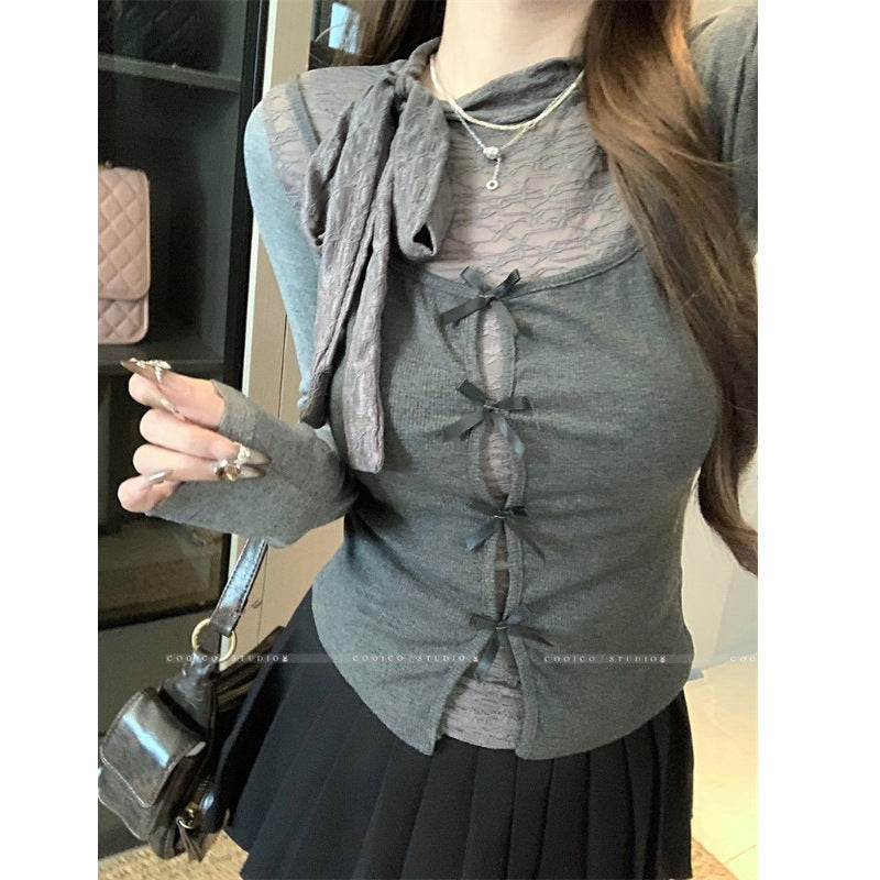 Damer elegant topp med dekorativ bågdekoration Mirla-Eva Jonsson