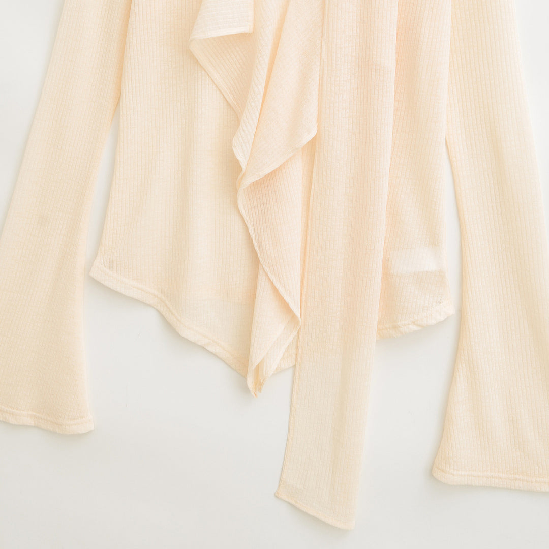 Damer elegant topp med snygg volang-design Mirla-Eva Jonsson