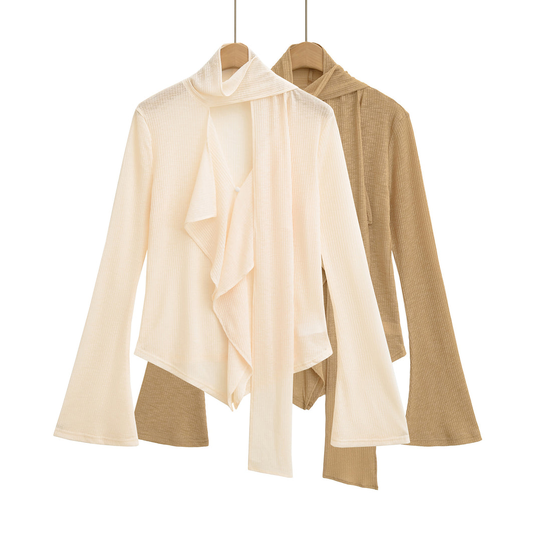 Damer elegant topp med snygg volang-design Mirla-Eva Jonsson