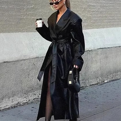 Damer elegant trenchcoat i konstläder Mirla-Eva Jonsson
