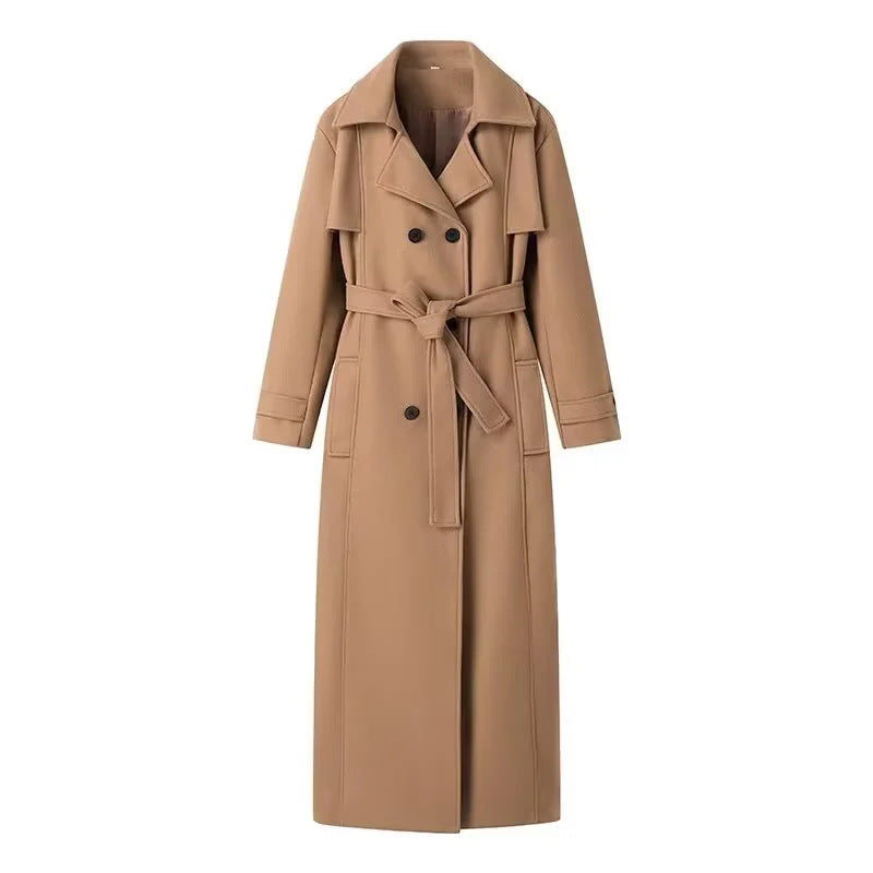 Damer elegant trenchcoat med axelklappar och midjebälte Mirla-Eva Jonsson