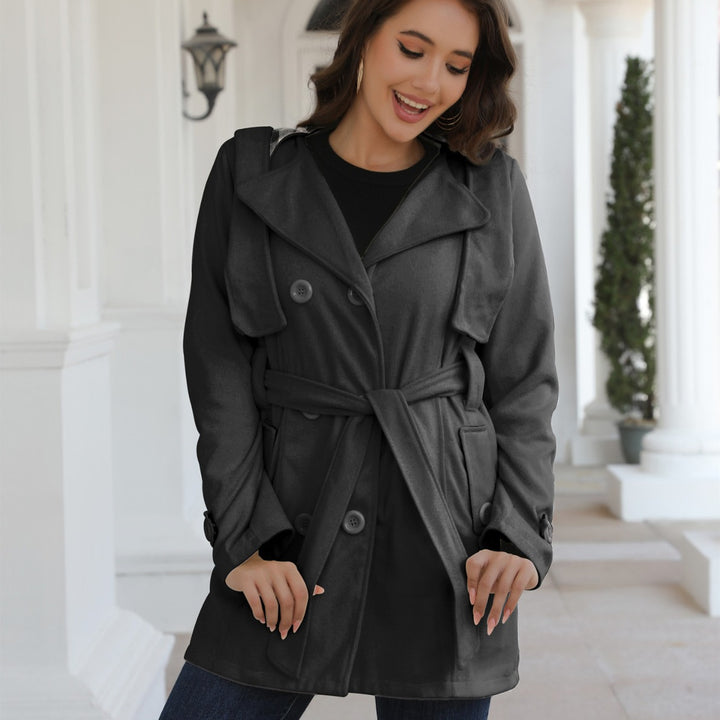 Damer elegant trenchcoat med bälte och dubbelt knäppta detaljer Mirla-Eva Jonsson