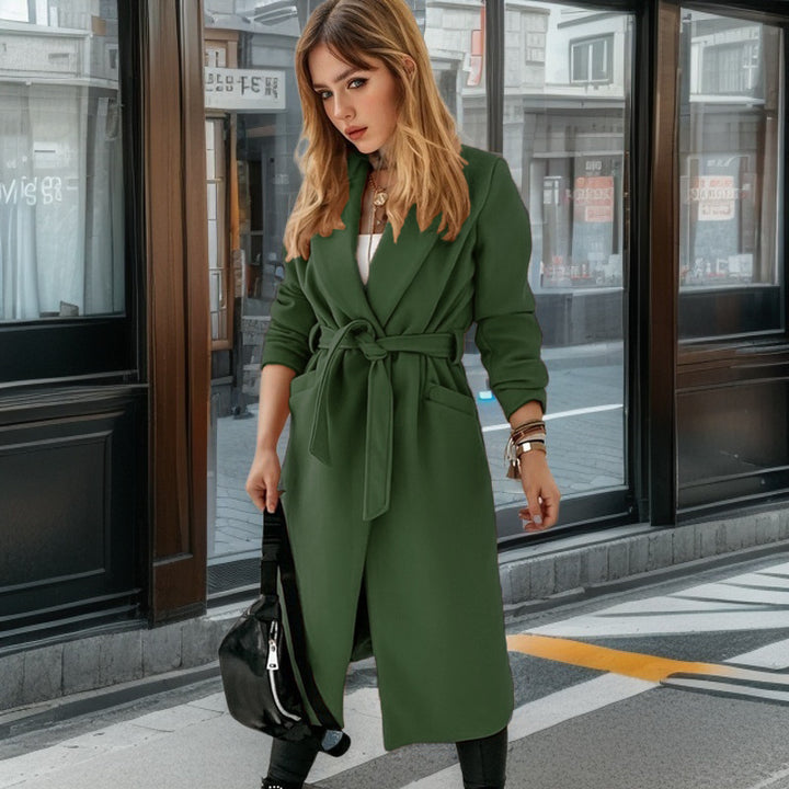 Damer elegant trenchcoat med bälte och praktiska fickor Mirla-Eva Jonsson