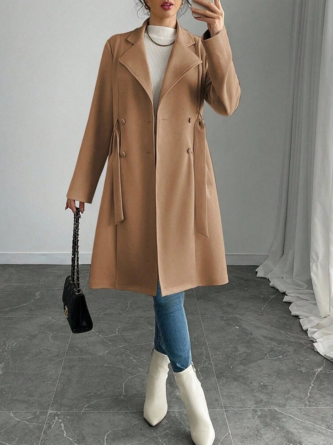 Damer elegant trenchcoat med dubbel knappslå och midjebälte Mirla-Eva Jonsson