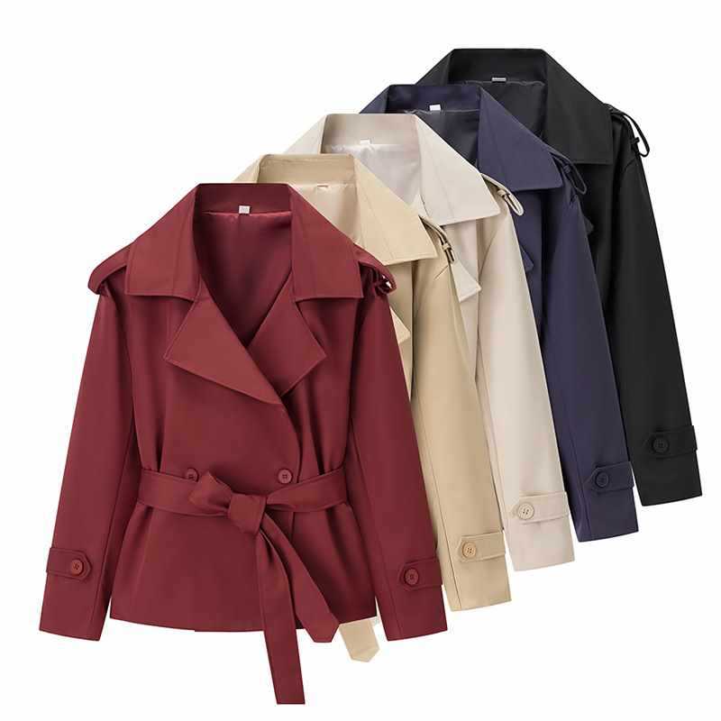 Damer elegant trenchcoat med figursydd passform och stiliga detaljer Mirla-Eva Jonsson