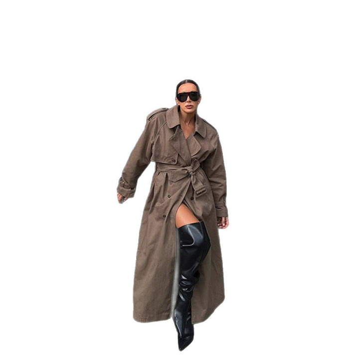 Damer elegant trenchcoat med midjebälte och högt stängt krage Mirla-Eva Jonsson