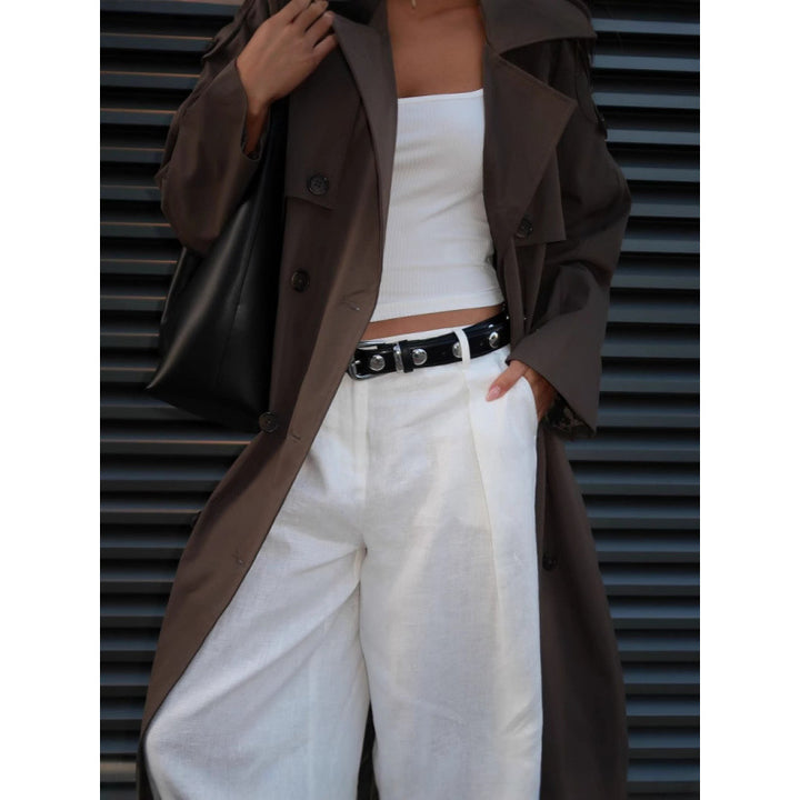 Damer elegant trenchcoat med moderna detaljer och smal silhuett Eva Jonsson-Eva Jonsson