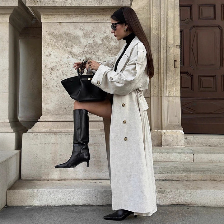 Damer elegant trenchcoat med utsökt knappdetaljer Mirla-Eva Jonsson