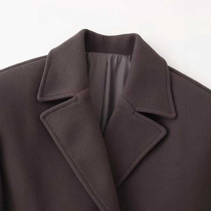 Damer elegant ull peacoat med djup krage och praktiska fickor Mirla-Eva Jonsson