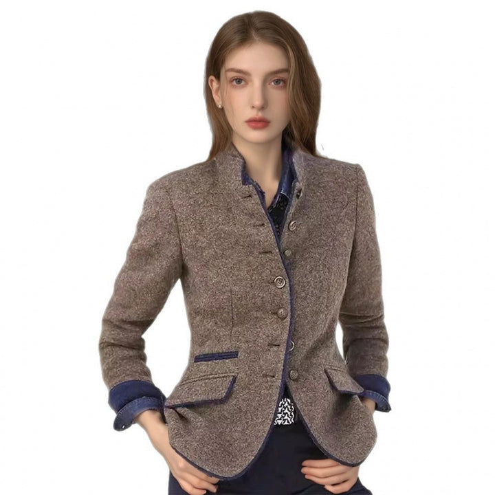 Damer elegant ullblazer med knappdetaljer och stilren passform Mirla-Eva Jonsson