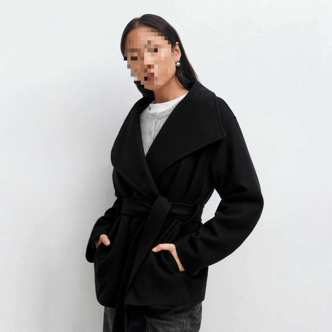 Damer elegant ullkappa med bred revär och midjebälte Mirla-Eva Jonsson