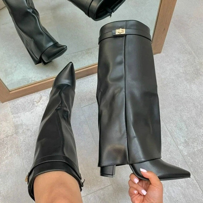 Damer eleganta Overknee-stövlar med moderiktig snitt Mirla-Eva Jonsson