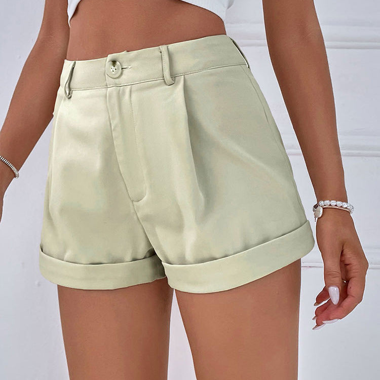 Damer eleganta korta shorts med hög midja och uppvikt fåll Mirla-Eva Jonsson