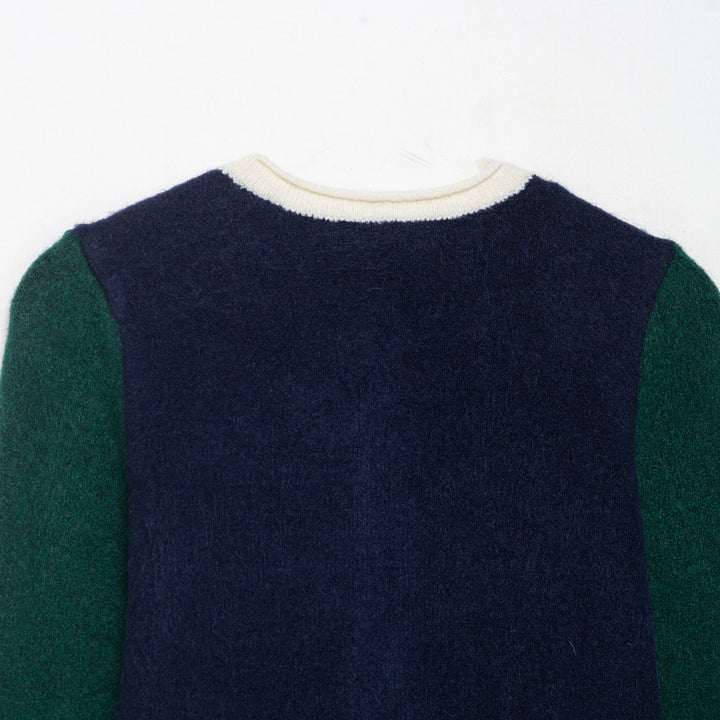 Damer fashionabel cardigan med dekorativa knappdetaljer Mirla-Eva Jonsson