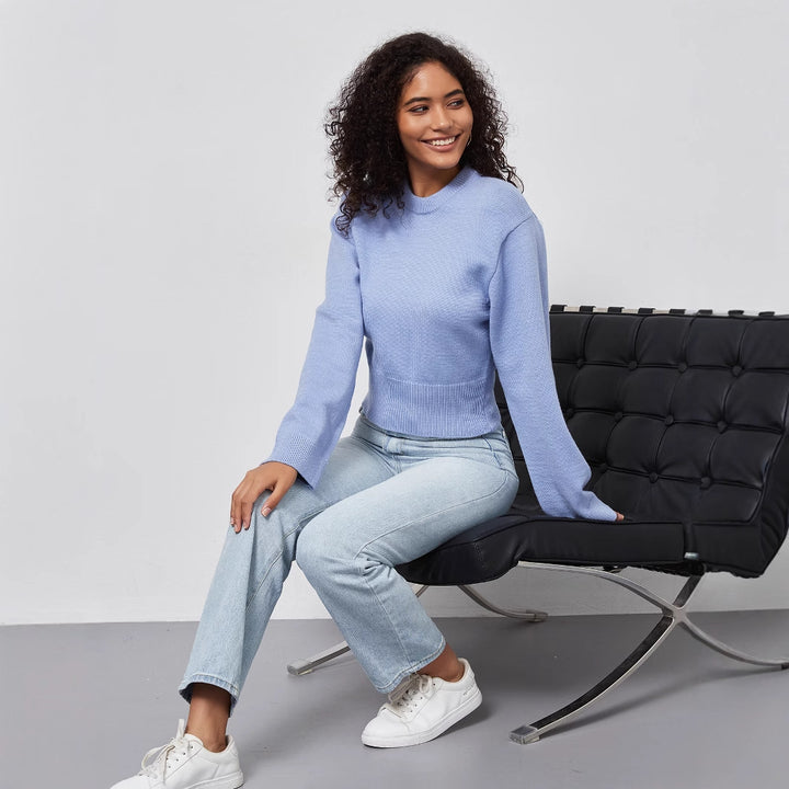 Damer fashionabel tröja med avslappnad passform och överlånga ärmar Mirla-Eva Jonsson