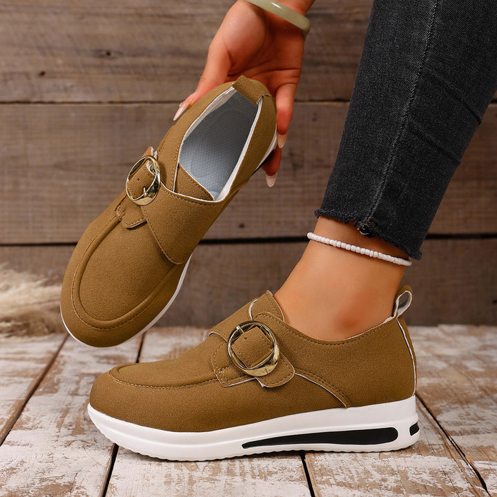 Damer fashionabla Slip-On Sneakers med elegant spänne Mirla-Eva Jonsson