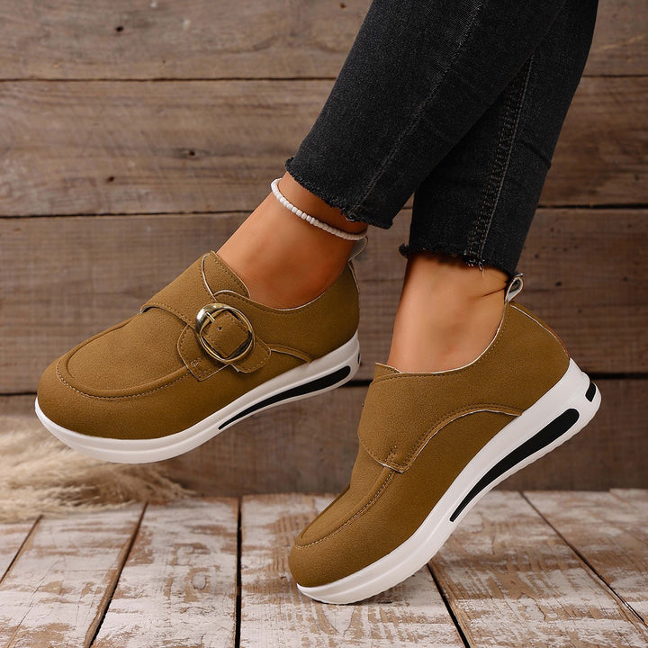 Damer fashionabla Slip-On Sneakers med elegant spänne Mirla-Eva Jonsson