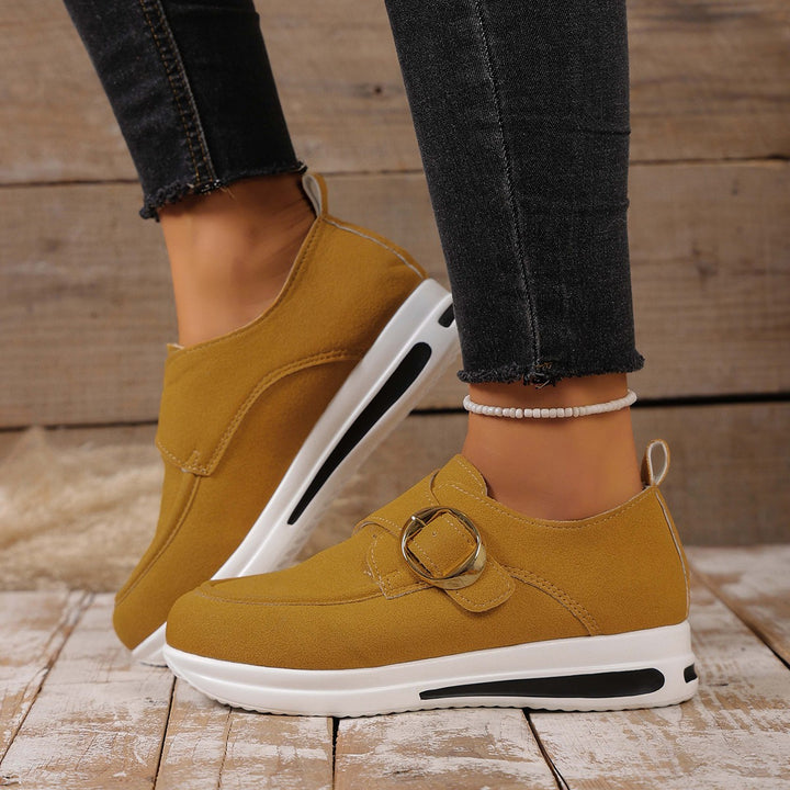 Damer fashionabla Slip-On Sneakers med elegant spänne Mirla-Eva Jonsson