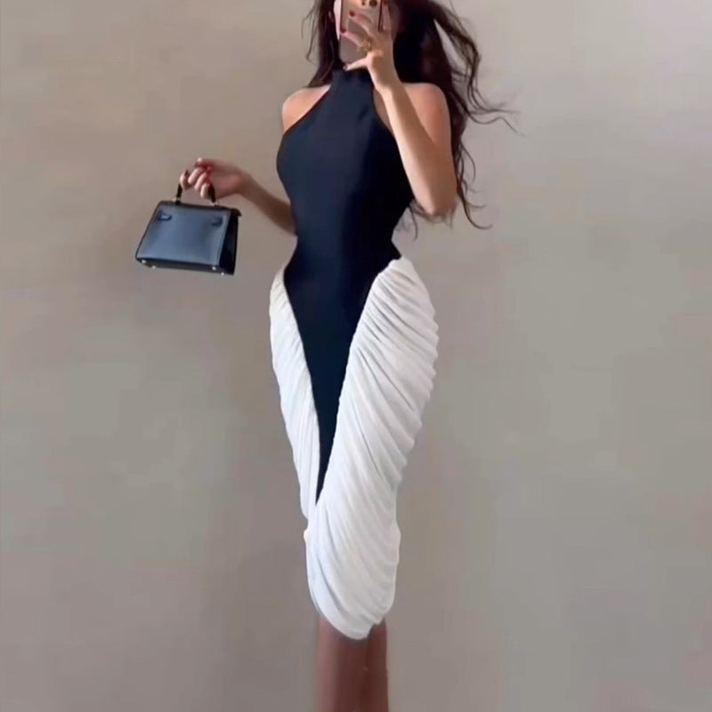 Damer figurnära Midi-dress med asymmetrisk design Mirla-Eva Jonsson