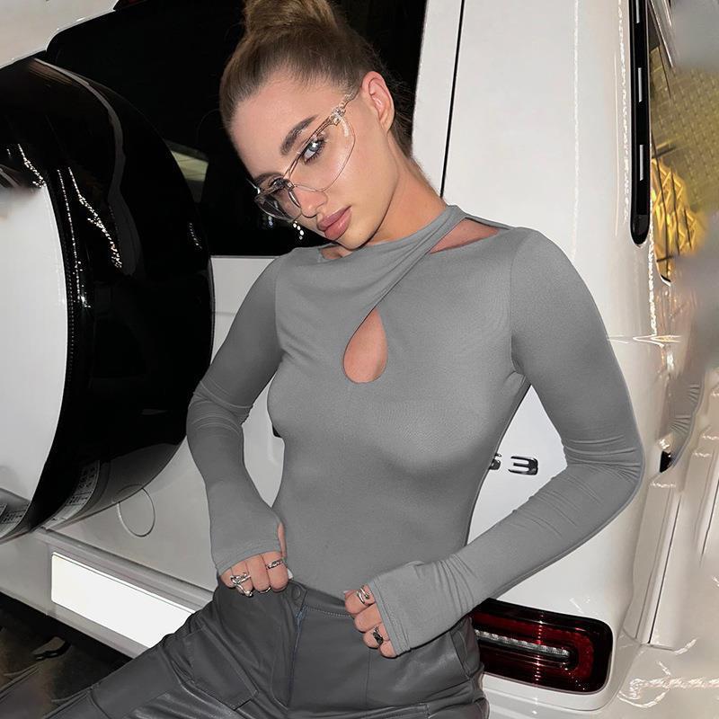 Damer figurnära bodysuit med asymmetrisk halsringning och långa ärmar Mirla-Eva Jonsson