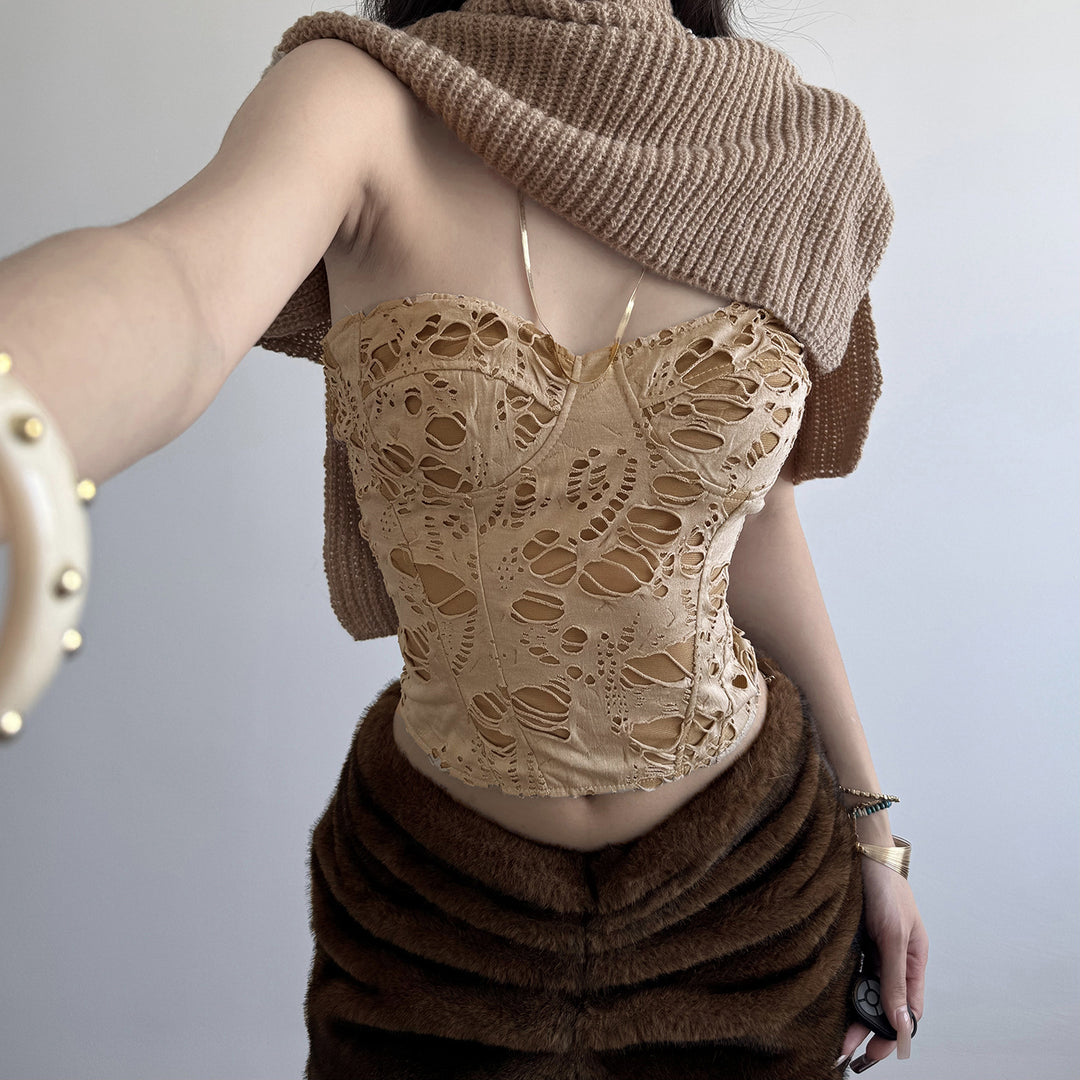 Damer figurnära bustier-top med imponerande cut-outs Mirla-Eva Jonsson