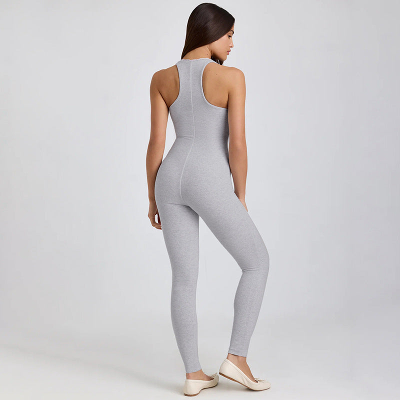 Damer figurnära jumpsuit med smala stänger och slät finish Mirla-Eva Jonsson