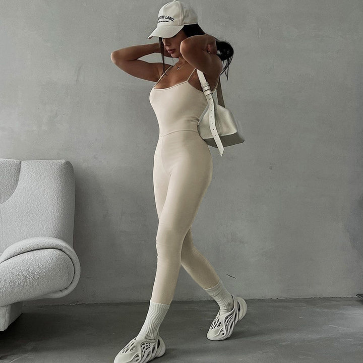 Damer figurnära jumpsuit med smala stänger och slät finish Mirla-Eva Jonsson
