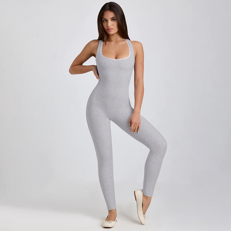 Damer figurnära jumpsuit med smala stänger och slät finish Mirla-Eva Jonsson