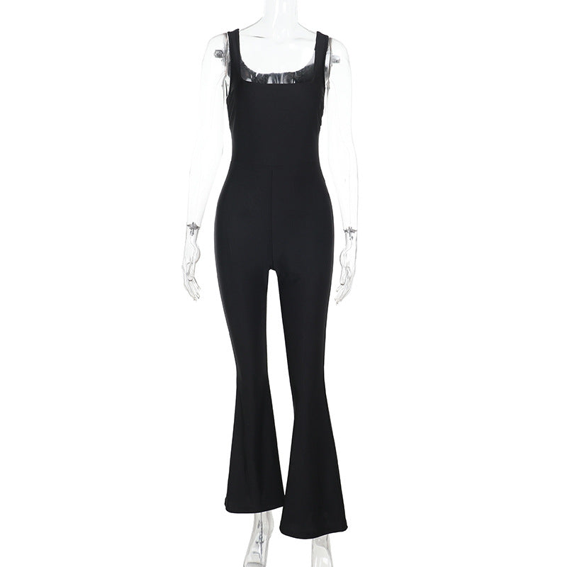 Damer figurnära jumpsuit med utsvängda ben och axelbandsdesign Mirla-Eva Jonsson