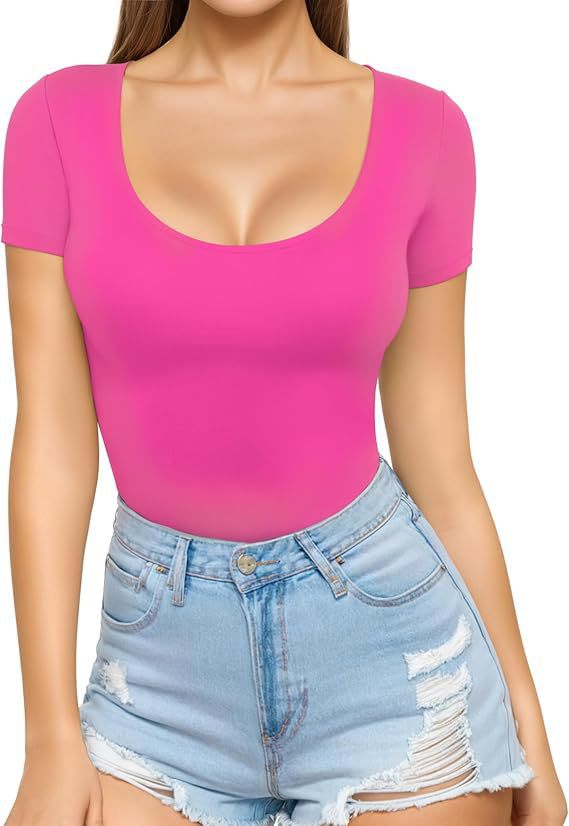 Damer figurnära kortärmad bodysuit med rundad utskärning och sömlöst design Mirla-Eva Jonsson
