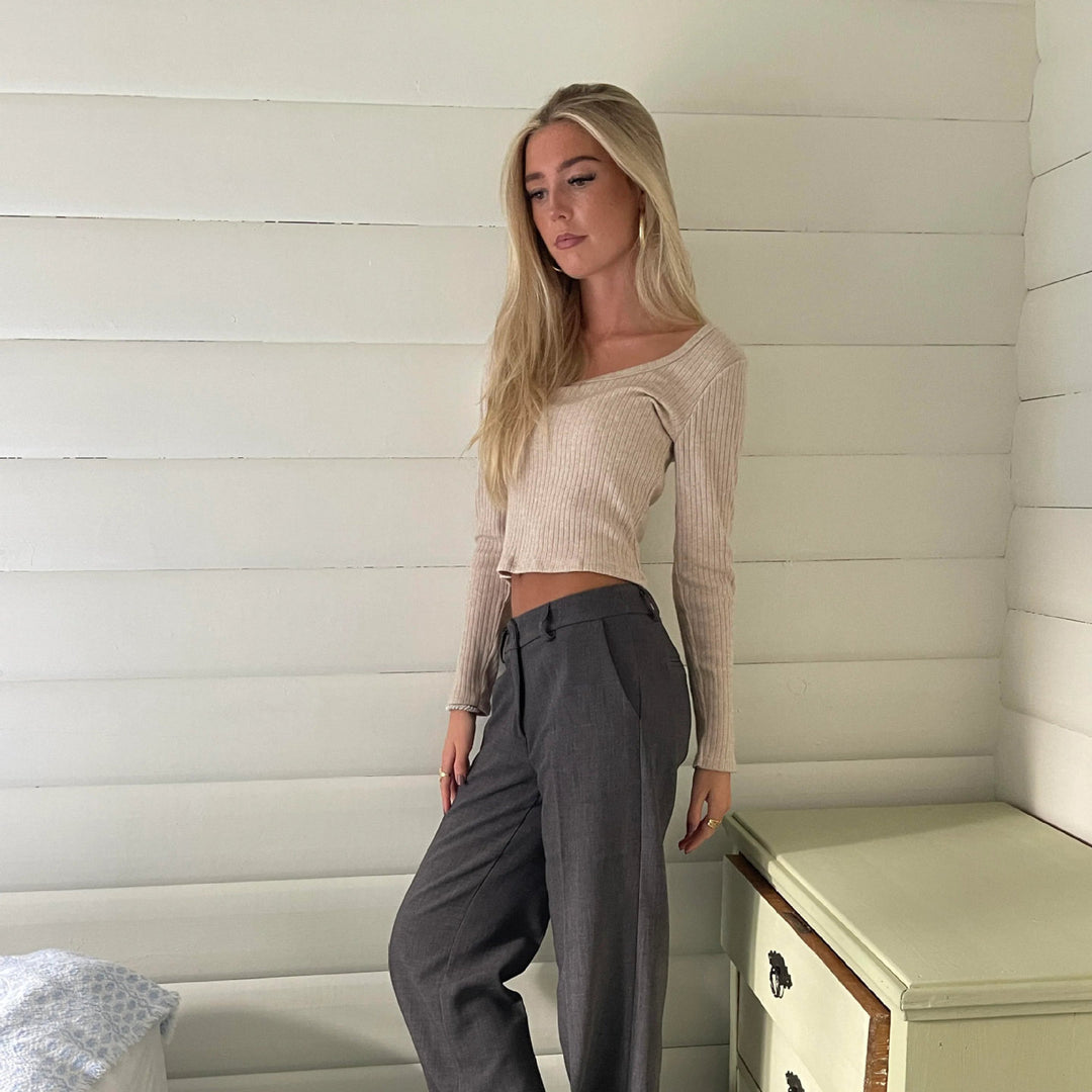 Damer figurnära långärmad topp i elastisk ribbstickad tyg Eva Jonsson-Eva Jonsson