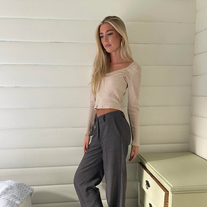 Damer figurnära långärmad topp i elastisk ribbstickad tyg Eva Jonsson-Eva Jonsson