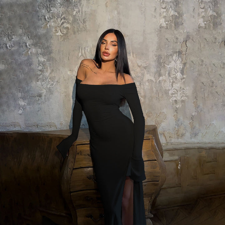 Damer figurnära off-shoulder maxiklänning med elegant slits Mirla-Eva Jonsson