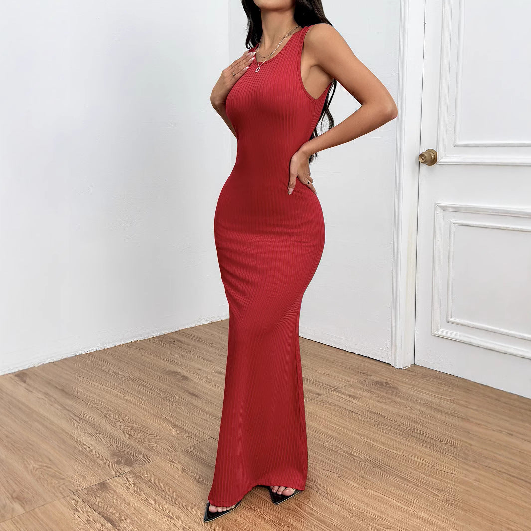 Damer figurnära rib maxi klänning med elegant rund halsringning Mirla-Eva Jonsson