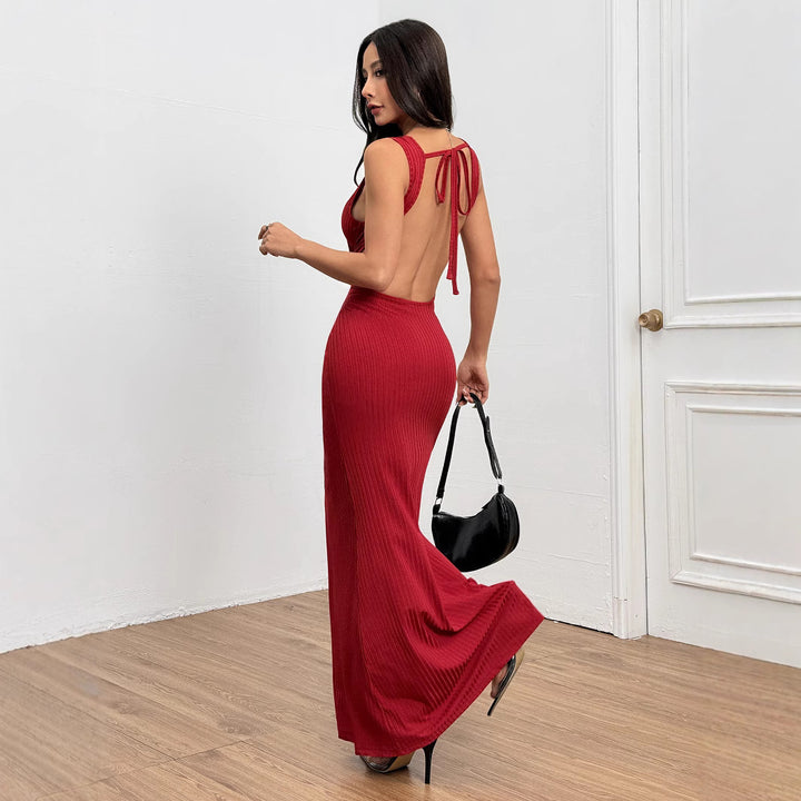 Damer figurnära rib maxi klänning med elegant rund halsringning Mirla-Eva Jonsson