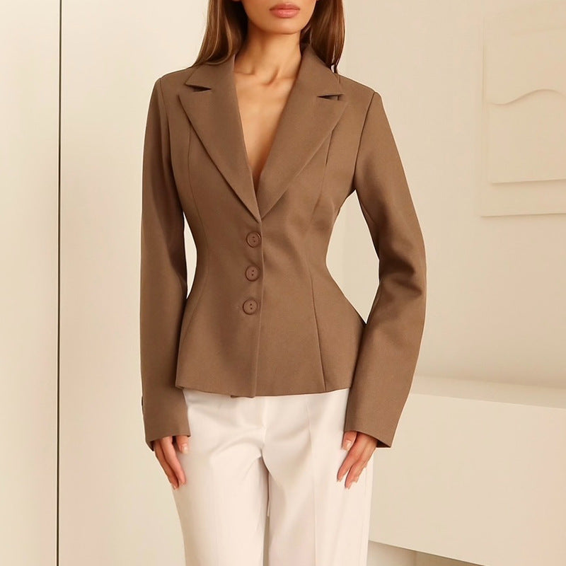 Damer figursydd blazer med elegant slag Mirla-Eva Jonsson