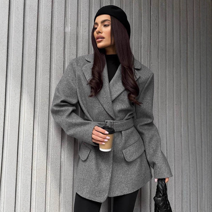 Damer figursydd ullblazer med bälte Mirla-Eva Jonsson