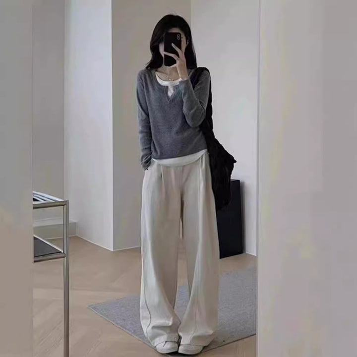 Damer finstickad pullover med V-hals och raglanärmar Mirla-Eva Jonsson