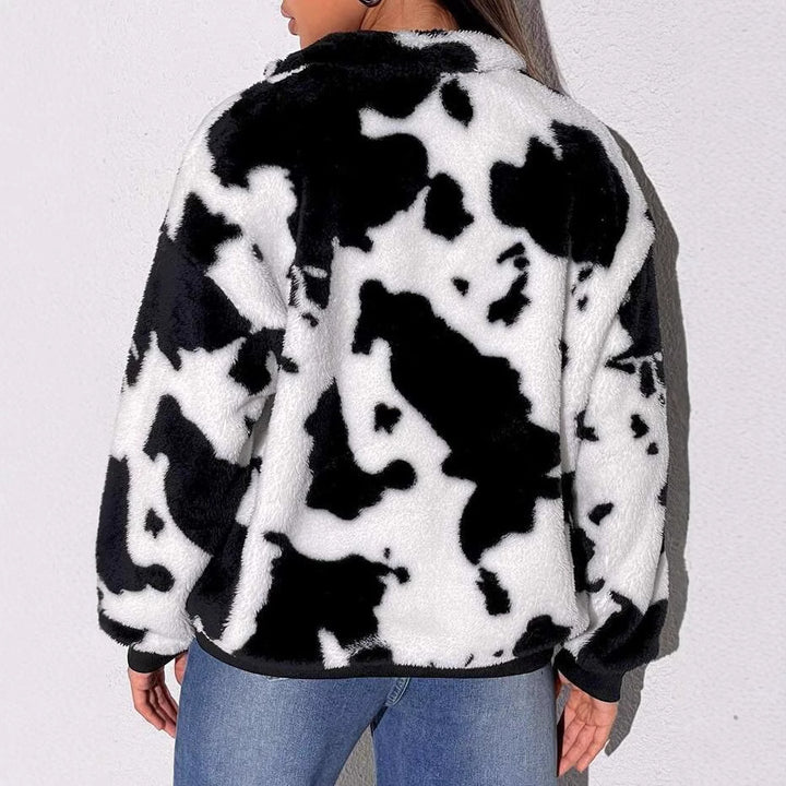 Damer fleece-tröja med halv hög krage och rustik ko-mönster Mirla-Eva Jonsson