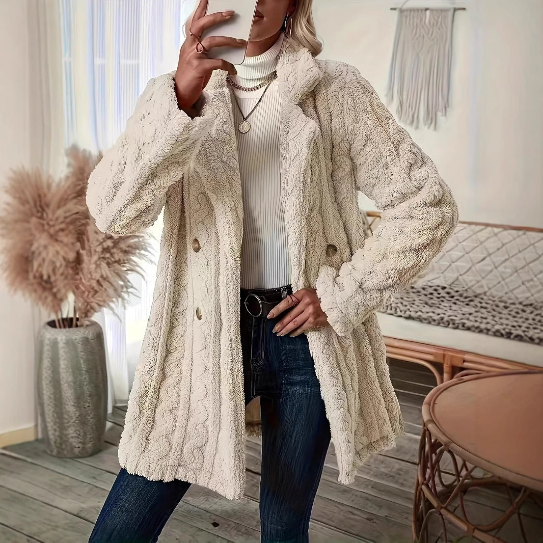 Damer fleece-vinterjacka med strukturerad design och eleganta knappar Mirla-Eva Jonsson