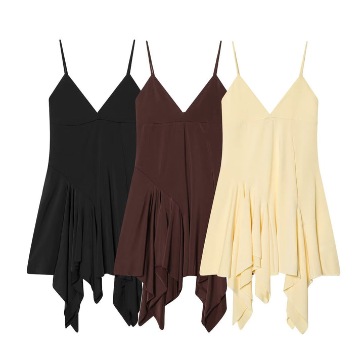 Damer flödande spaghetti-bandsklänning med asymmetrisk fåll och elegant drapering Mirla-Eva Jonsson