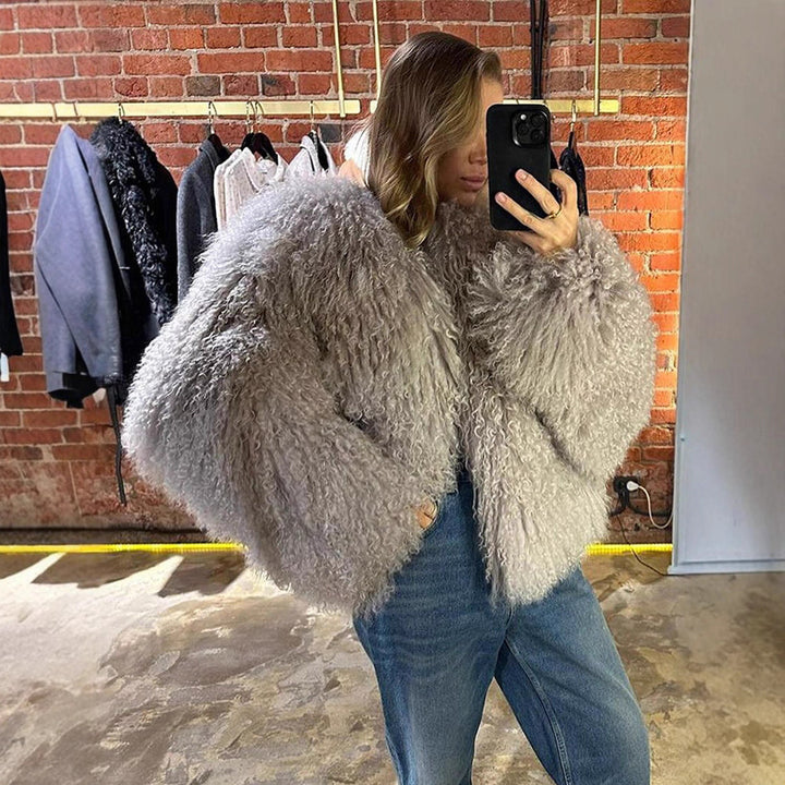 Damer fluffig pälsjacka med mjuk passform och voluminösa ärmar Eva Jonsson-Eva Jonsson
