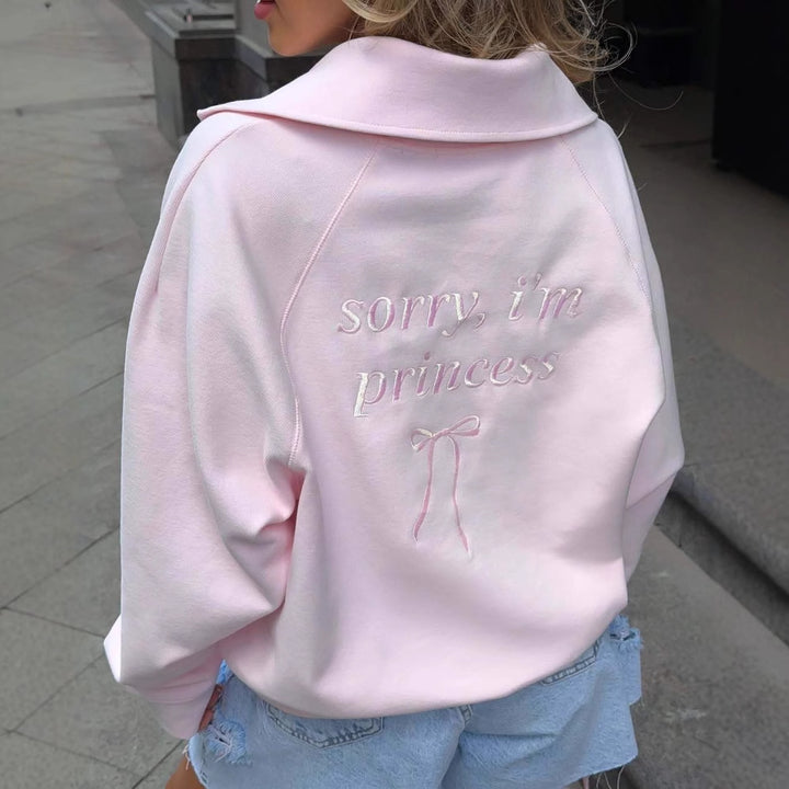 Damer fritids sweatshirt med broderad text Mirla-Eva Jonsson