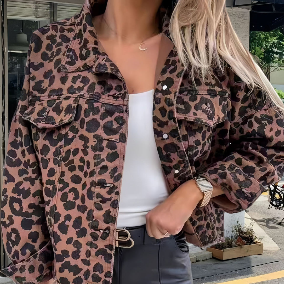 Damer fritidsjacka i trendigt leopardmönster Mirla-Eva Jonsson
