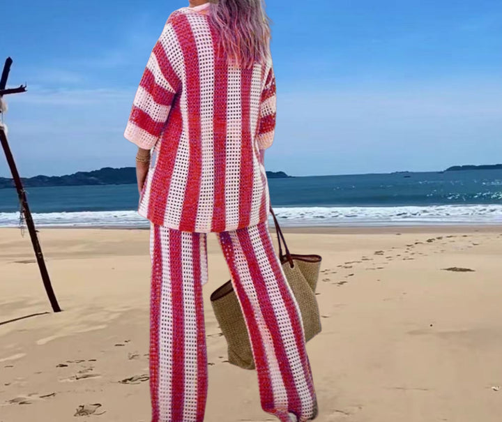 Damer fritidsset med virkat design och dekorativa knappar Mirla-Eva Jonsson