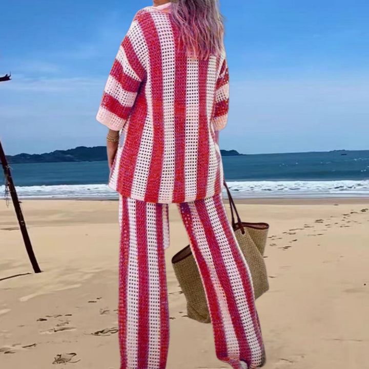 Damer fritidsset med virkat design och dekorativa knappar Mirla-Eva Jonsson