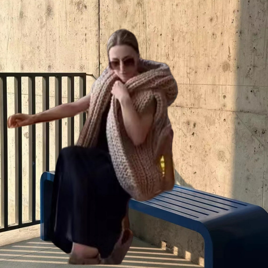 Damer grovstickad hoodiejacka med oversized passform och djup krage Eva Jonsson-Eva Jonsson